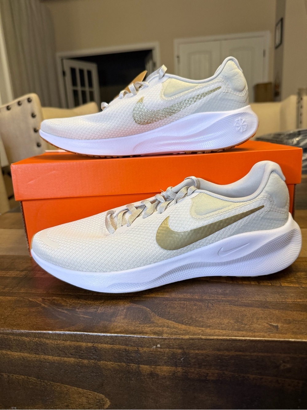 Nike Women's Revolution 7 'Phantom Light Bone' running shoes